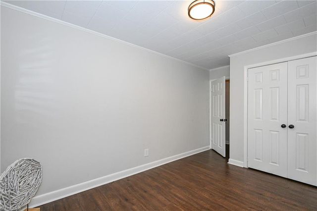 3917 W Friendly Avenue, Greensboro, NC 27410