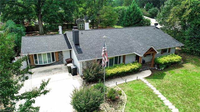 3917 W Friendly Avenue, Greensboro, NC 27410