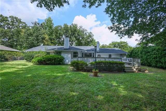 3917 W Friendly Avenue, Greensboro, NC 27410