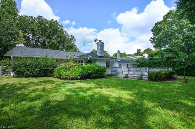 3917 W Friendly Avenue, Greensboro, NC 27410