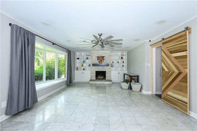 3917 W Friendly Avenue, Greensboro, NC 27410