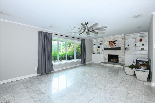 3917 W Friendly Avenue, Greensboro, NC 27410