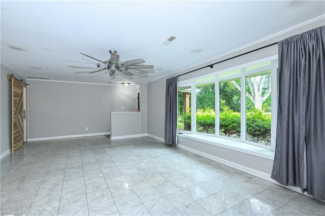 3917 W Friendly Avenue, Greensboro, NC 27410
