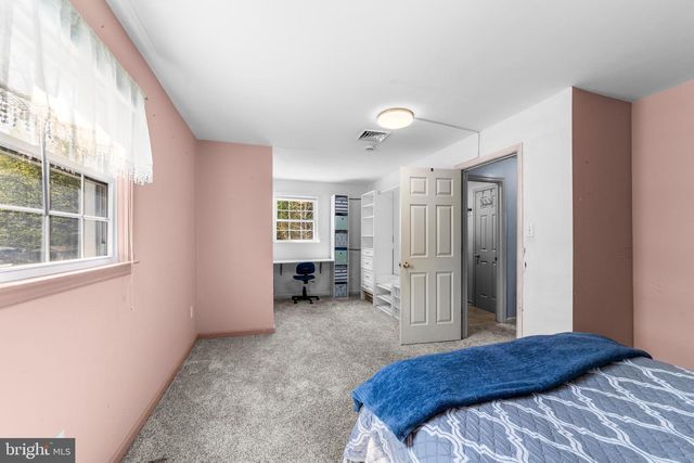 820 LAKE AVE, Woodbury Heights, NJ 08097