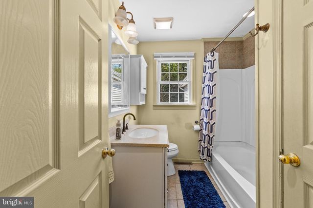 820 LAKE AVE, Woodbury Heights, NJ 08097