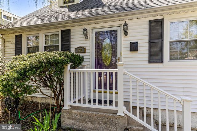 820 LAKE AVE, Woodbury Heights, NJ 08097