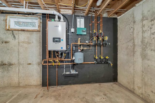 207 Pease Road, Meredith, NH 03253