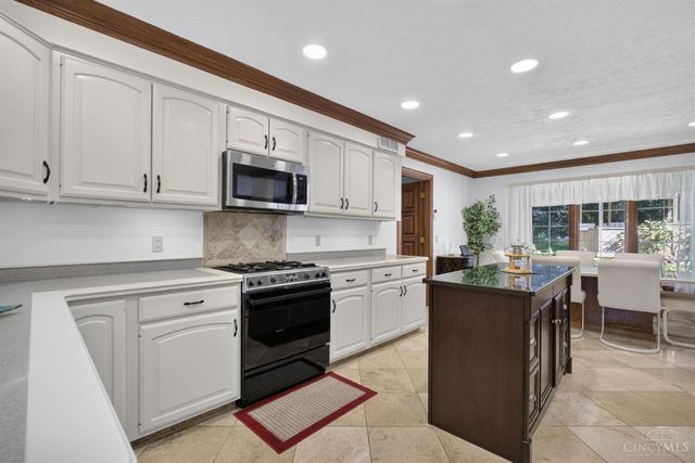 861 Kelsey Court, Washington Twp, OH 45458