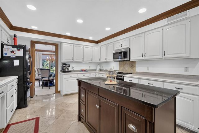 861 Kelsey Court, Washington Twp, OH 45458
