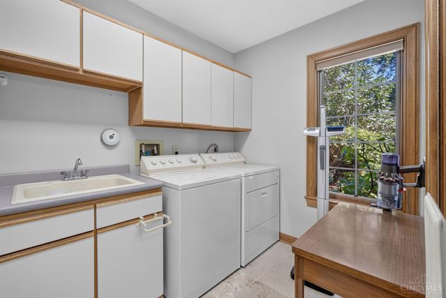 861 Kelsey Court, Washington Twp, OH 45458