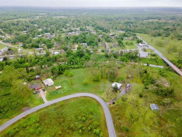 1026 Colony Drive, Angleton, TX 77515