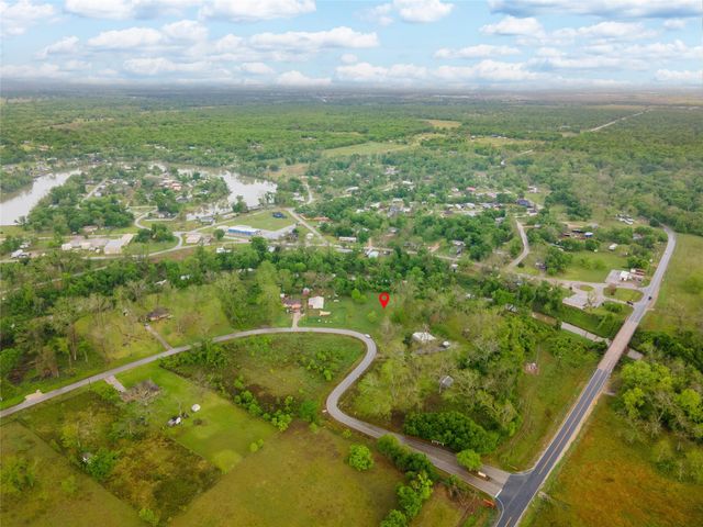 1026 Colony Drive, Angleton, TX 77515
