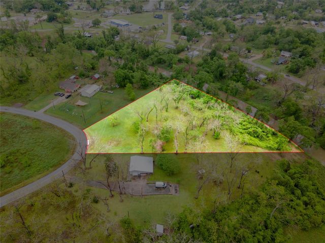 1026 Colony Drive, Angleton, TX 77515