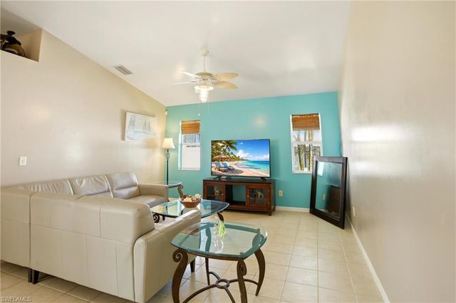 122 SE 29th ST, Cape Coral, FL 33904