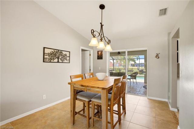 122 SE 29th ST, Cape Coral, FL 33904