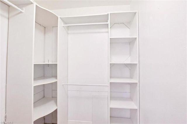 122 SE 29th ST, Cape Coral, FL 33904