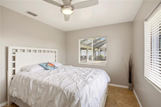 122 SE 29th ST, Cape Coral, FL 33904