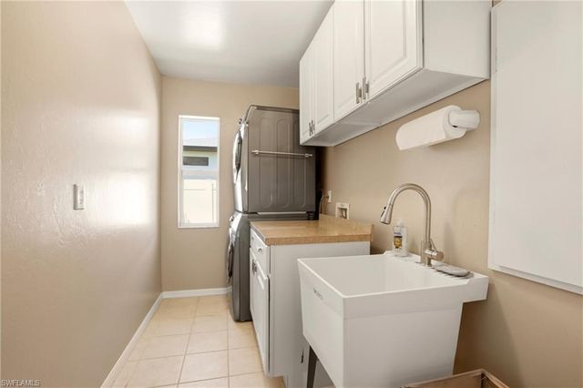 122 SE 29th ST, Cape Coral, FL 33904