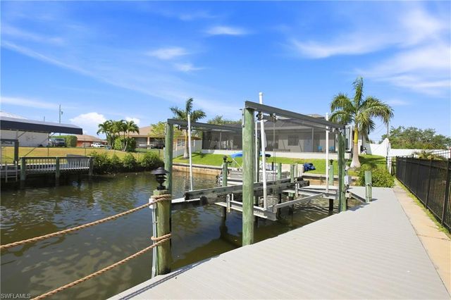 122 SE 29th ST, Cape Coral, FL 33904
