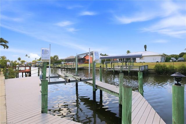 122 SE 29th ST, Cape Coral, FL 33904