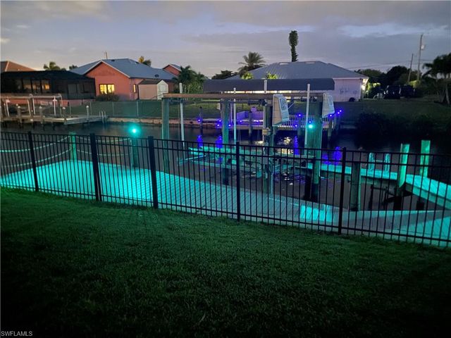 122 SE 29th ST, Cape Coral, FL 33904