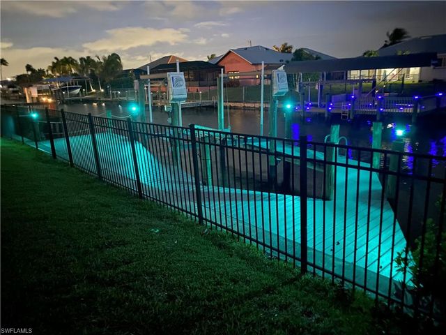 122 SE 29th ST, Cape Coral, FL 33904