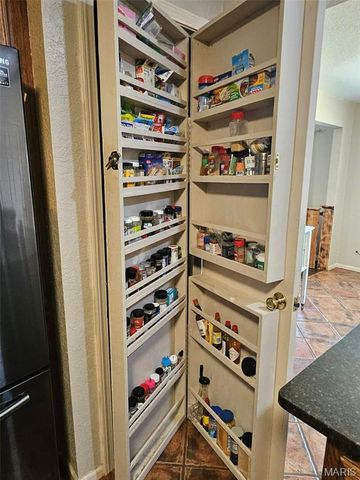 20381 Heritage Road, St Robert, MO 65584