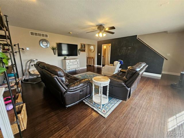 20381 Heritage Road, St Robert, MO 65584