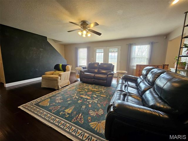 20381 Heritage Road, St Robert, MO 65584