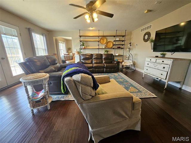 20381 Heritage Road, St Robert, MO 65584