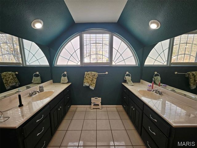 20381 Heritage Road, St Robert, MO 65584