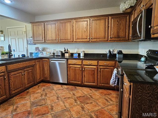 20381 Heritage Road, St Robert, MO 65584