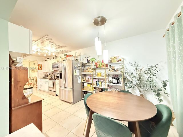 3330 Atlanta St 14C, Hollywood, FL 33021