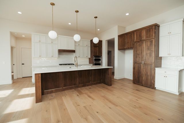 5566 E Cavalcade Lane, Springfield, MO 65802