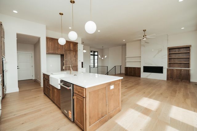 5566 E Cavalcade Lane, Springfield, MO 65802