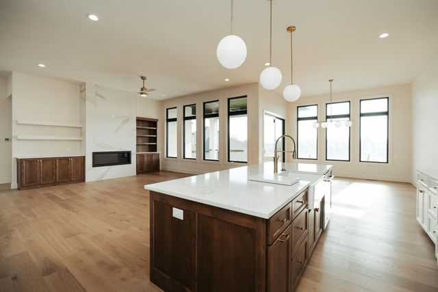 5566 E Cavalcade Lane, Springfield, MO 65802