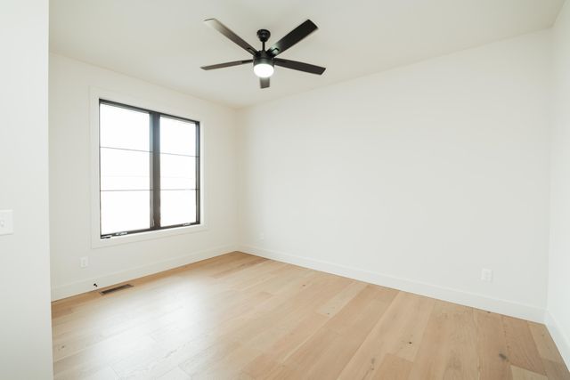 5566 E Cavalcade Lane, Springfield, MO 65802