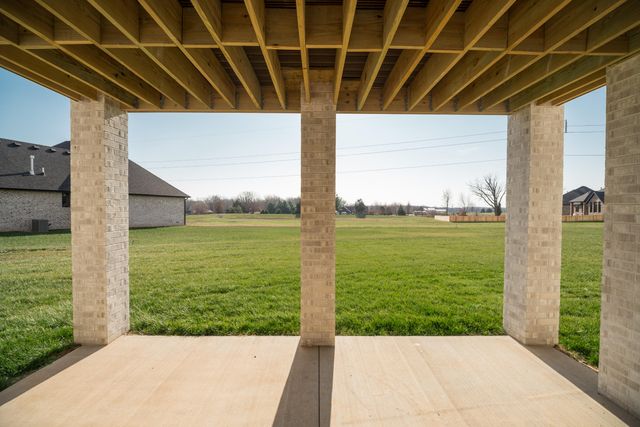 5566 E Cavalcade Lane, Springfield, MO 65802