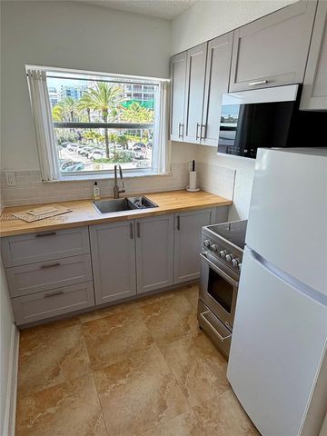 9248 Collins Ave 205, Surfside, FL 33154