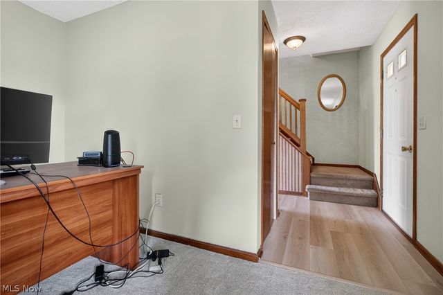 438 Hampton Drive, Elyria, OH 44035