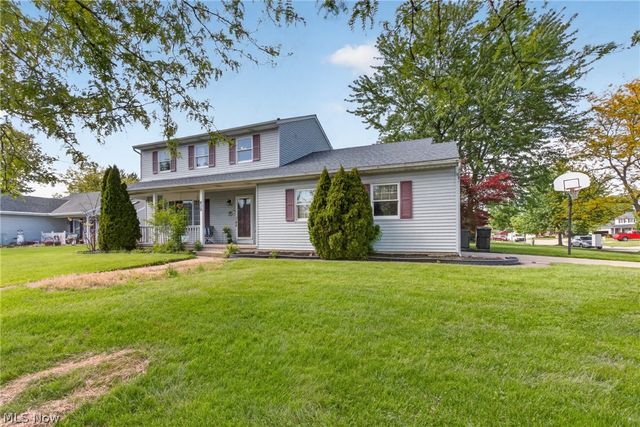 438 Hampton Drive, Elyria, OH 44035