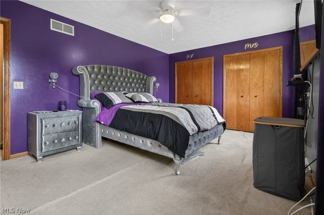 438 Hampton Drive, Elyria, OH 44035
