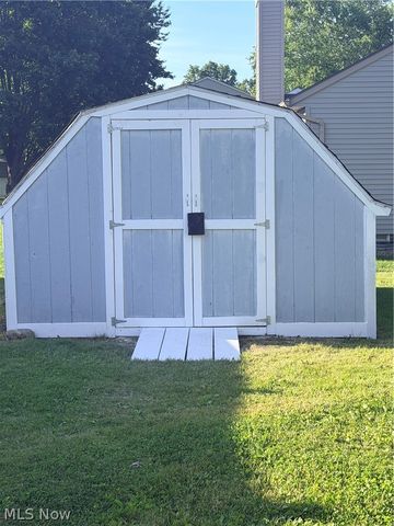 438 Hampton Drive, Elyria, OH 44035
