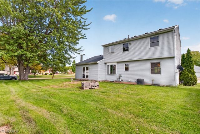438 Hampton Drive, Elyria, OH 44035
