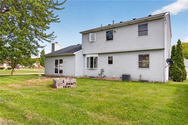 438 Hampton Drive, Elyria, OH 44035