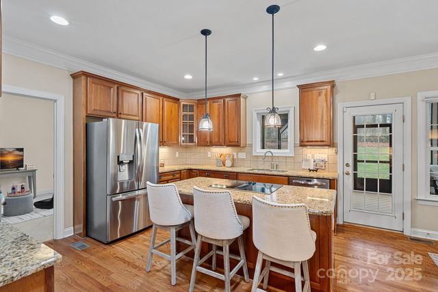 155 Huntfield Way, Mooresville, NC 28117