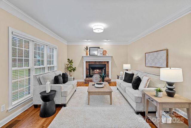 155 Huntfield Way, Mooresville, NC 28117