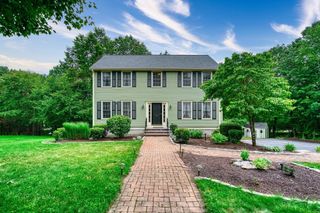 4 Eagle Rock Rd, Stoughton, MA 02072