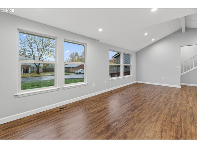 9965 Sw PIMLICO Ter, Beaverton, OR 97008