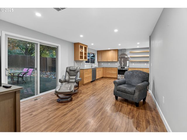 9965 Sw PIMLICO Ter, Beaverton, OR 97008